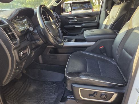 Used 2023 RAM 1500 Laramie AWD/4WD image 13