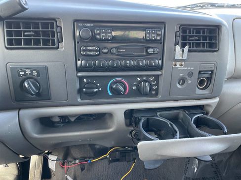 Used 2000 Ford F250 XLT image 34