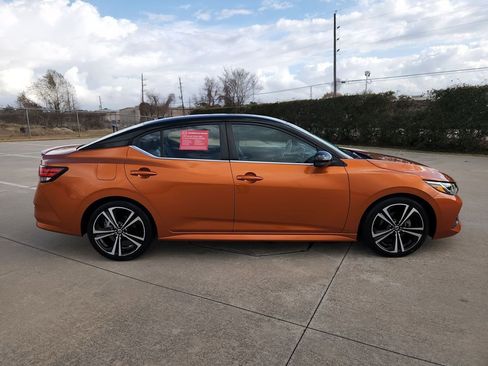 Certified 2021 Nissan Sentra SR w/ SR Premium Package image 4