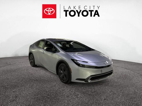 New 2026 Toyota Prius Plug-In Hybrid image 7