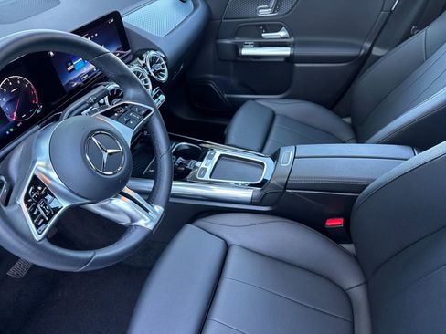 Certified 2025 Mercedes-Benz GLA 250 4MATIC image 10