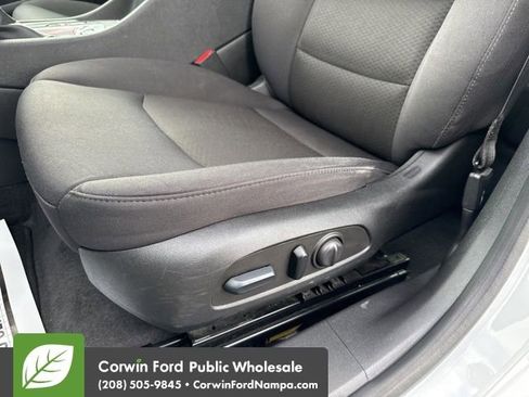 Used 2023 Chevrolet Malibu LT image 25