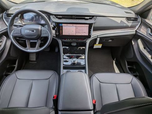 New 2026 Jeep Grand Cherokee Limited AWD/4WD image 16