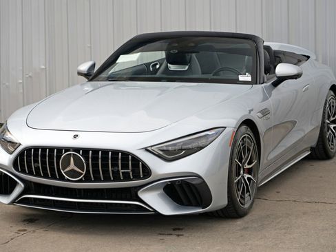 Used 2022 Mercedes-Benz SL 55 AMG 4MATIC w/ Driver Assistance Package image 53