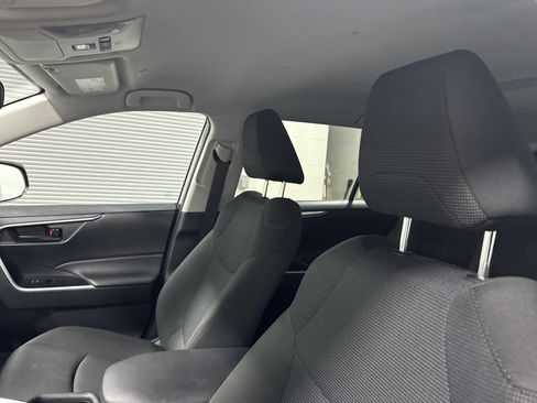 Used 2025 Toyota RAV4 LE image 12