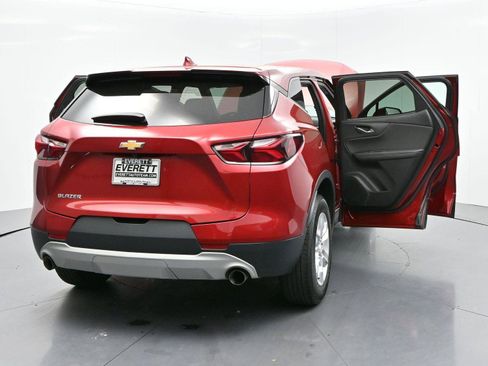 Used 2022 Chevrolet Blazer LT FWD image 38