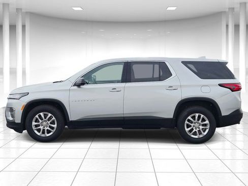 Certified 2022 Chevrolet Traverse LS image 2