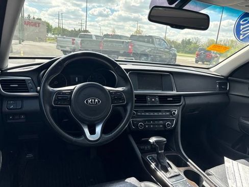 Used 2018 Kia Optima EX w/ Premium Package FWD image 8