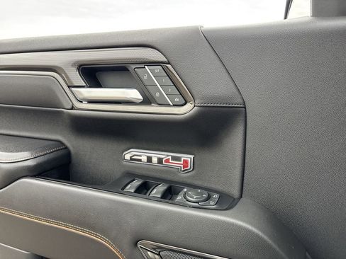 Used 2022 GMC Sierra 1500 AT4 w/ Technology Package image 23