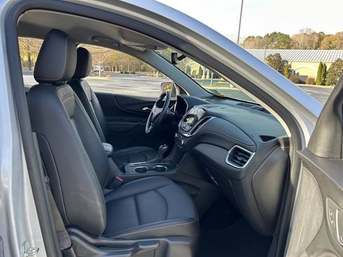 Used 2018 Chevrolet Equinox Premier image 45