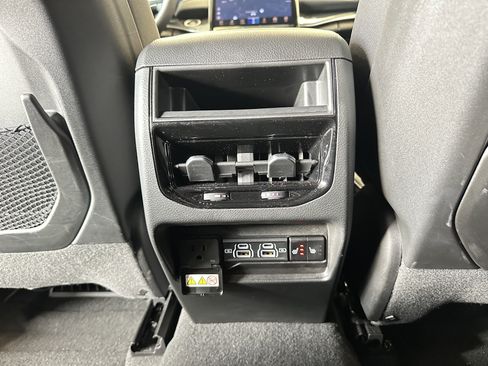 Used 2023 Jeep Grand Cherokee Trailhawk image 33