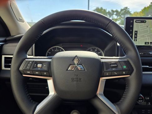 New 2025 Mitsubishi Outlander Trail Edition image 30
