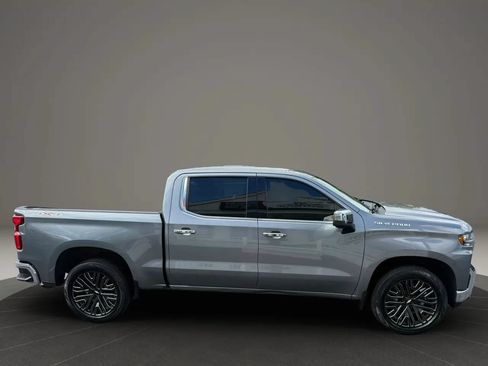 Used 2019 Chevrolet Silverado 1500 LTZ w/ Technology Package AWD/4WD image 6