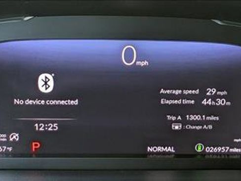 Used 2025 Honda Pilot Black Edition image 11