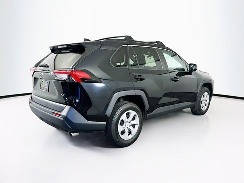 Used 2020 Toyota RAV4 LE image 9