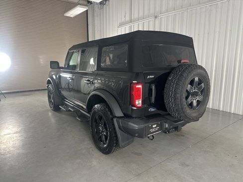 Used 2024 Ford Bronco Black Diamond image 7