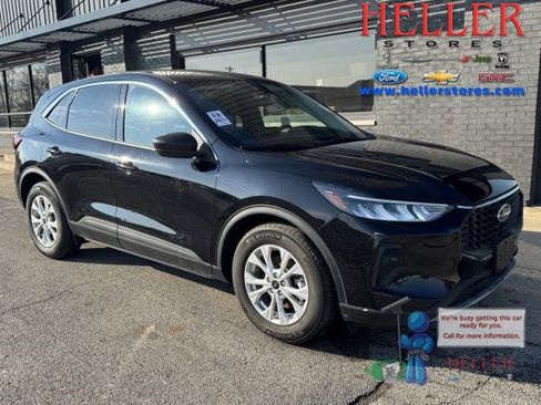 Used 2023 Ford Escape Active image 1
