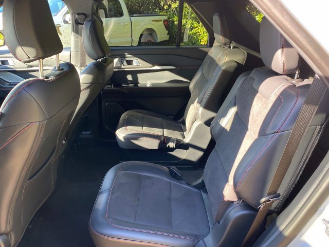 Used 2027 Ford Explorer ST w/ Sun And Sound Package AWD/4WD image 9