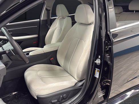 Used 2025 Hyundai Sonata SEL FWD image 9