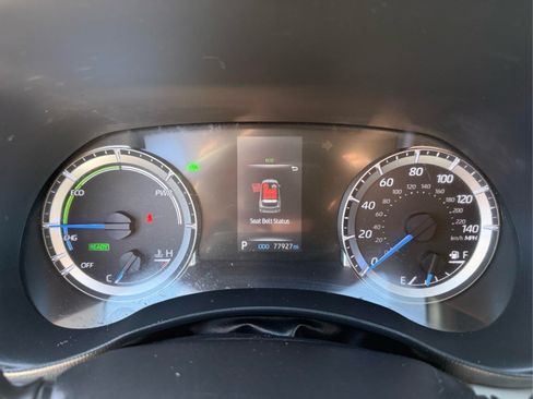 Used 2022 Toyota Highlander LE AWD/4WD image 33