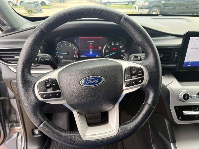 Certified 2022 Ford Explorer XLT w/ Equipment Group 202A RWD image 24