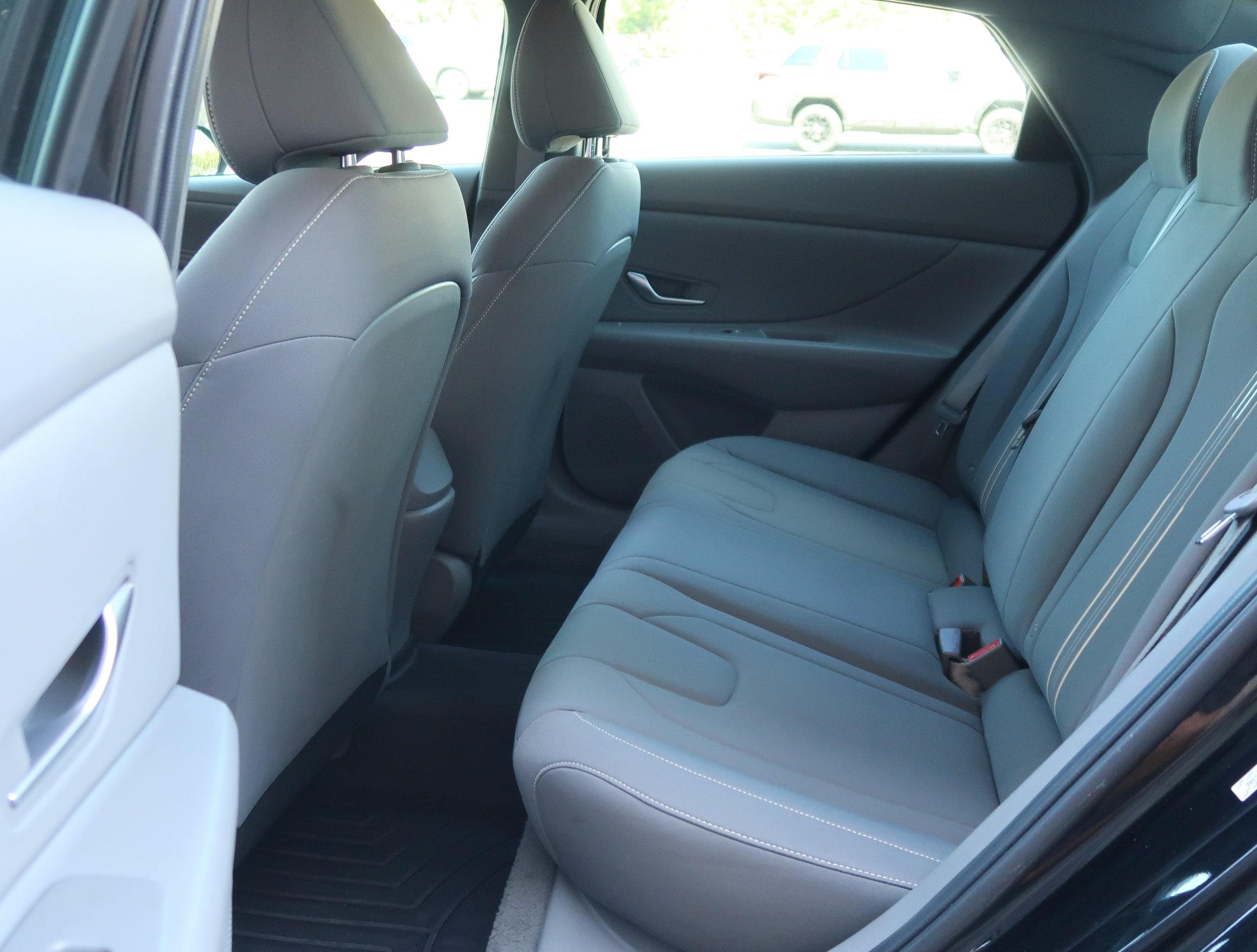 Used 2023 Hyundai Elantra SEL w/ Convenience Package FWD image 30