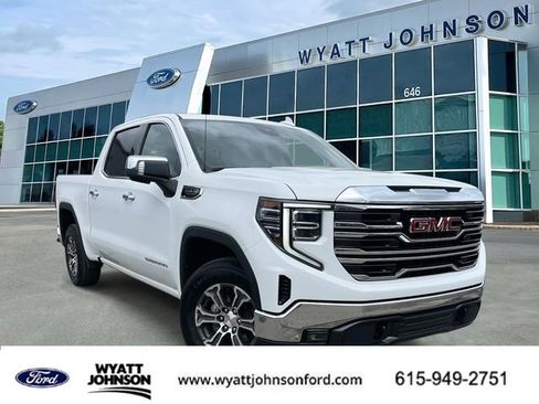 Used 2024 GMC Sierra 1500 SLT image 1