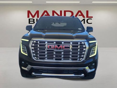Used 2025 GMC Yukon Denali RWD image 2