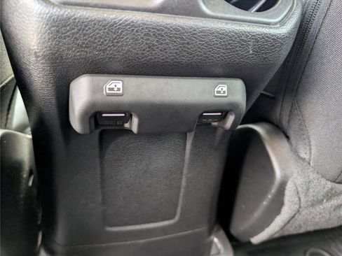 Used 2023 Jeep Wrangler Unlimited w/ Cold Weather Group AWD/4WD image 16