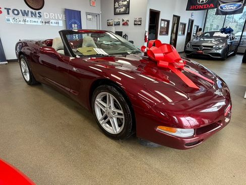 Used 2003 Chevrolet Corvette Convertible w/ Preferred Equipment Group1 RWD image 3