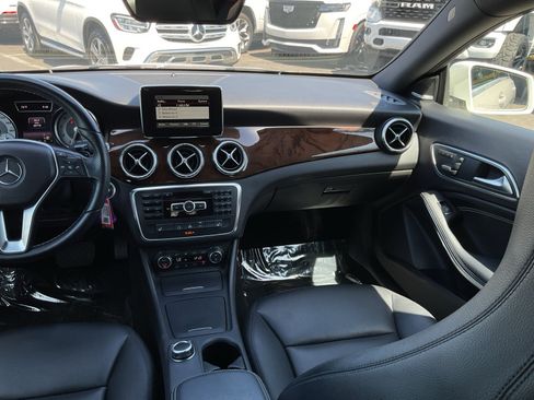 Used 2014 Mercedes-Benz CLA 250 image 16