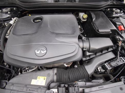 Used 2018 INFINITI QX30 Premium w/ Navigation Package AWD/4WD image 29