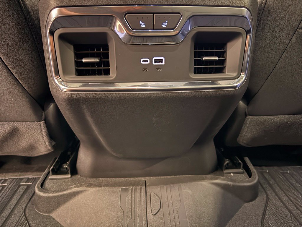 Used 2026 GMC Sierra 1500 SLT AWD/4WD image 35