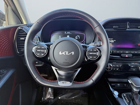 Used 2025 Kia Soul GT-Line image 12