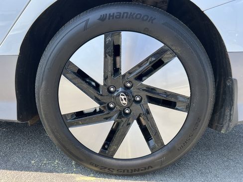 Used 2024 Hyundai Ioniq 6 SE RWD image 22