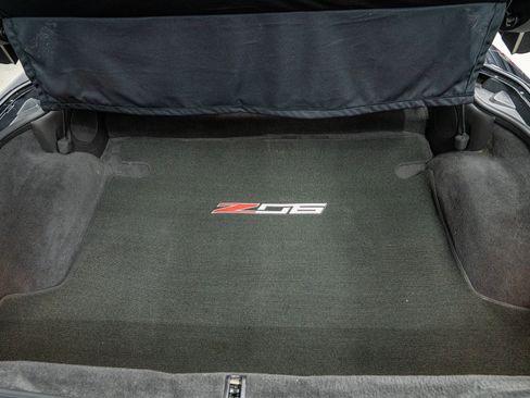 Used 2009 Chevrolet Corvette ZR1 w/ Preferred Equipment Group RWD image 18