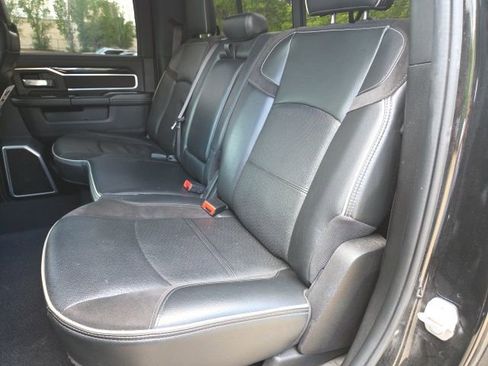 Used 2022 RAM 2500 Laramie w/ Night Edition image 8