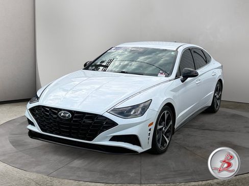 Used 2021 Hyundai Sonata SEL Plus w/ Preferred Accessory Package FWD image 3