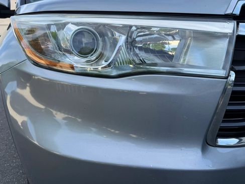 Used 2016 Toyota Highlander XLE AWD/4WD image 13