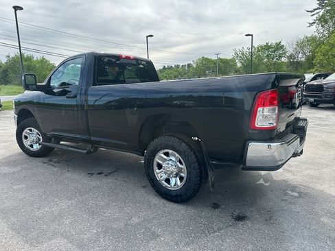Used 2024 RAM 3500 Tradesman w/ Chrome Appearance Group AWD/4WD image 3
