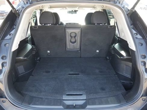 Used 2020 Nissan Rogue SV FWD image 8