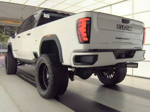 Used 2024 GMC Sierra 2500 Denali w/ Denali Reserve Package AWD/4WD image 13