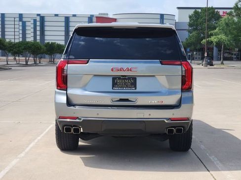 Used 2025 GMC Yukon AT4 AWD/4WD image 6