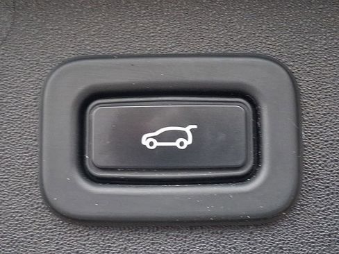 Used 2020 Land Rover Discovery Sport S image 29