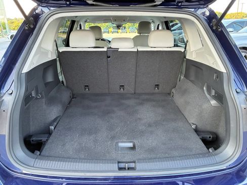 Used 2023 Volkswagen Tiguan SE AWD/4WD image 17