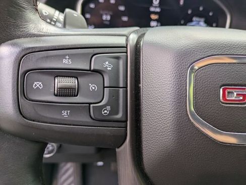 Used 2023 GMC Sierra 1500 AT4 w/ AT4 Preferred Package AWD/4WD image 17