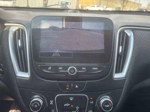 Used 2022 Chevrolet Malibu RS image 14