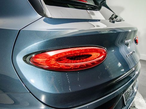 Used 2023 Bentley Bentayga Speed image 22
