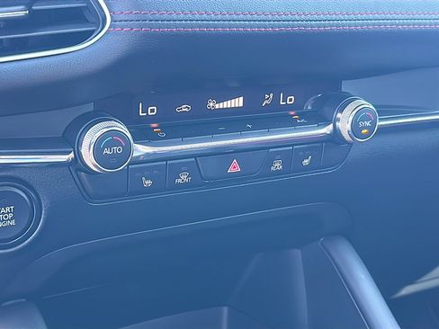 Used 2023 MAZDA MAZDA3 s image 32