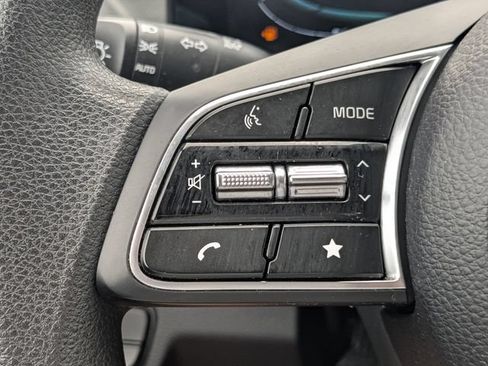 Certified 2026 Kia Seltos LX FWD image 24